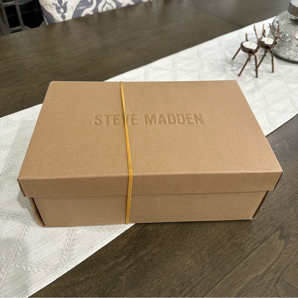 NIB Steve Madden Perseplois Patent Block Heel Pink Size 9.5 - Picture 10 of 10